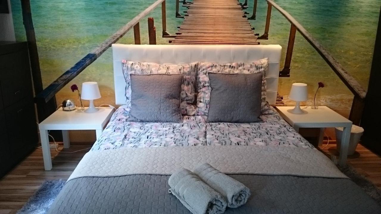 Apartament Grand Apartment กดัญสก์ ภายนอก รูปภาพ